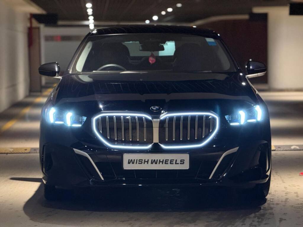 BMW  530Li M Sport