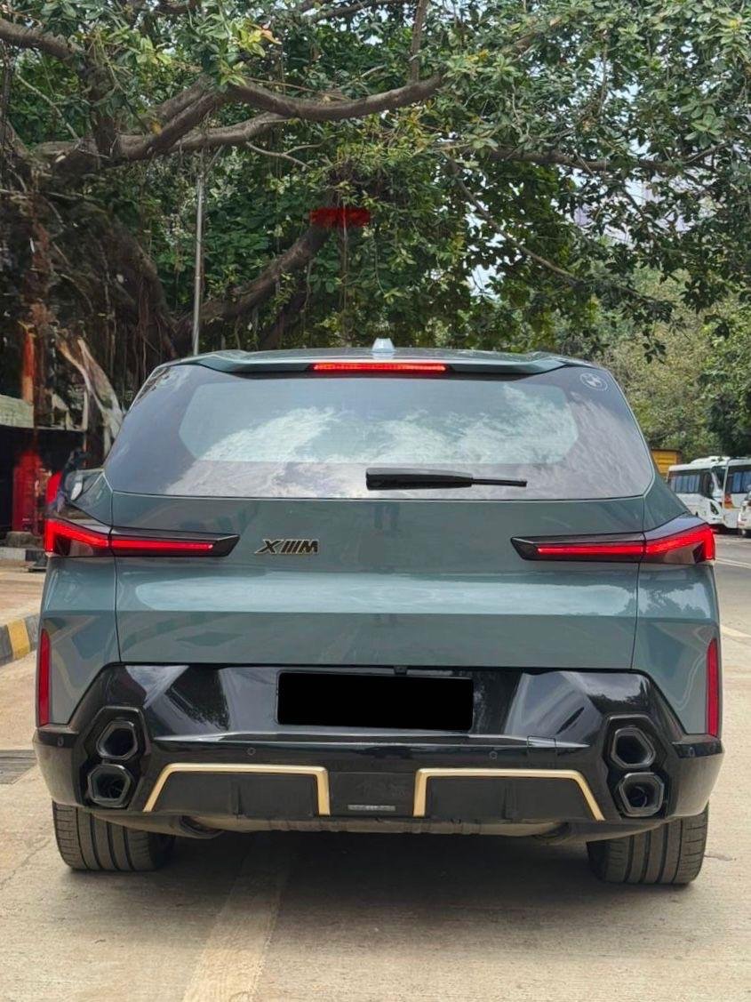 BMW XM Night Gold Edition