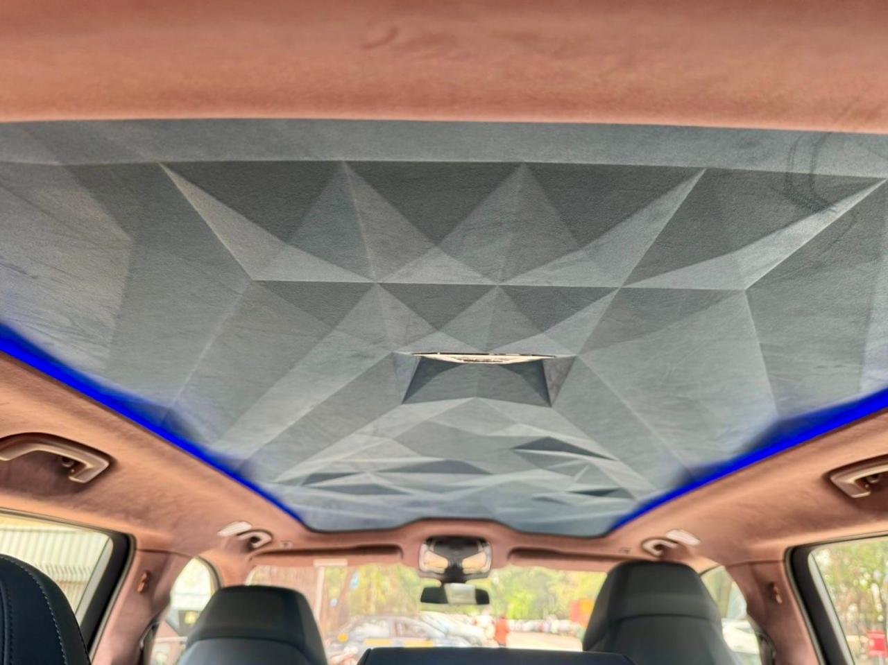 BMW XM Night Gold Edition