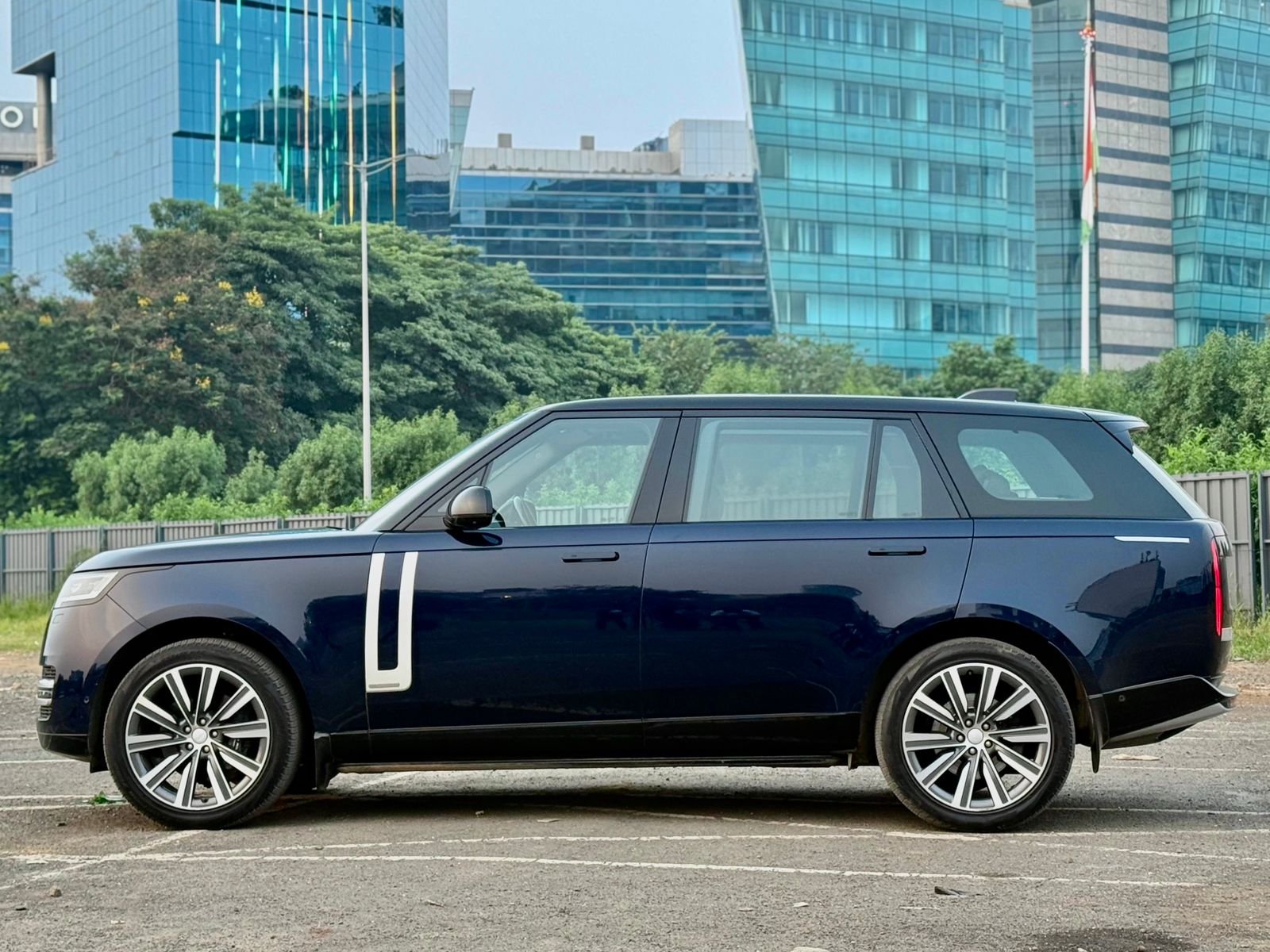 Range Rover Autobiography LWB