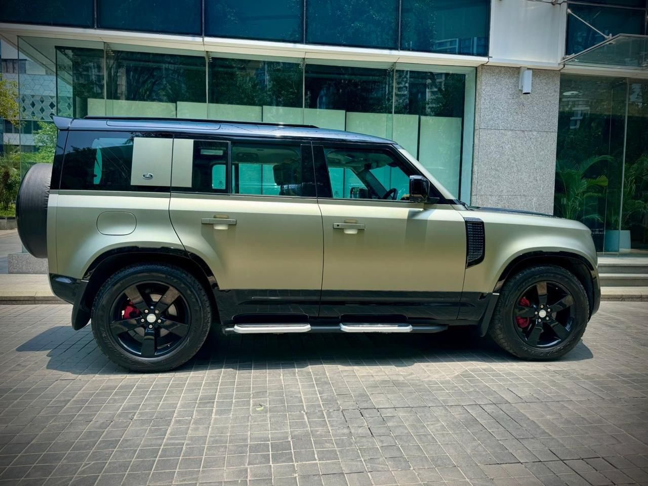 Land Rover Defender HSE 110