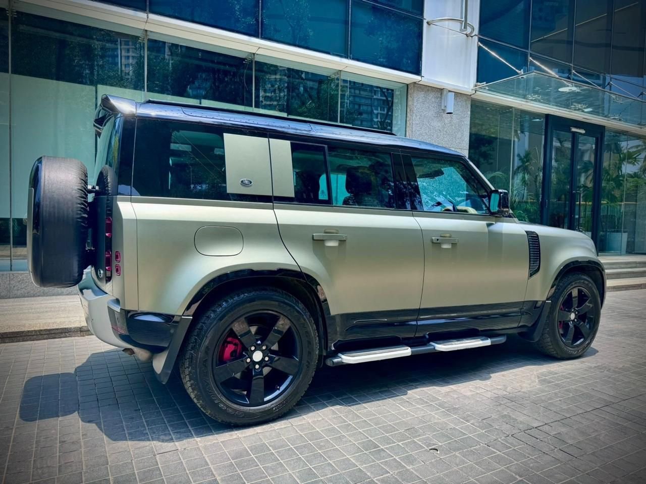 Land Rover Defender HSE 110