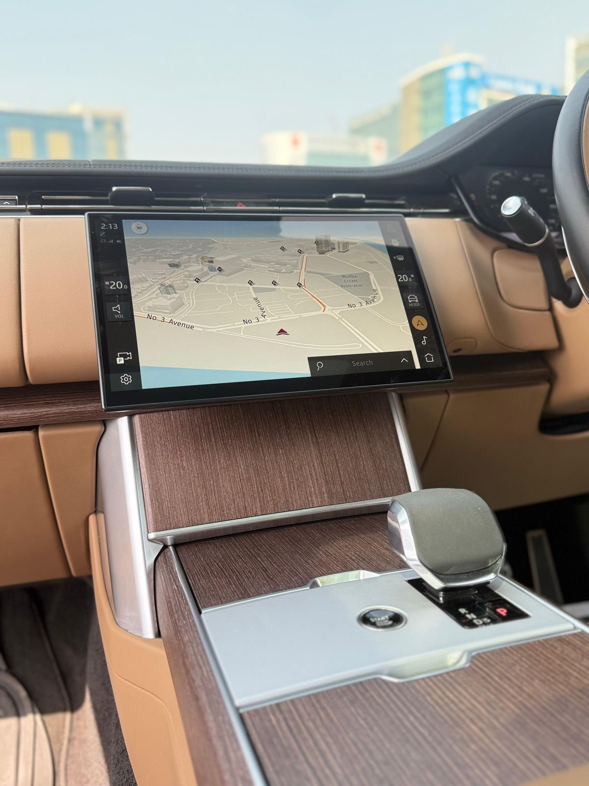 The Range Rover HSE LWB