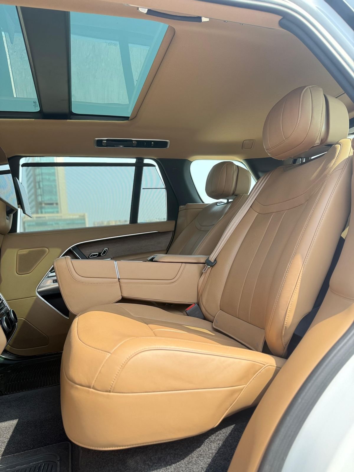 The Range Rover HSE LWB