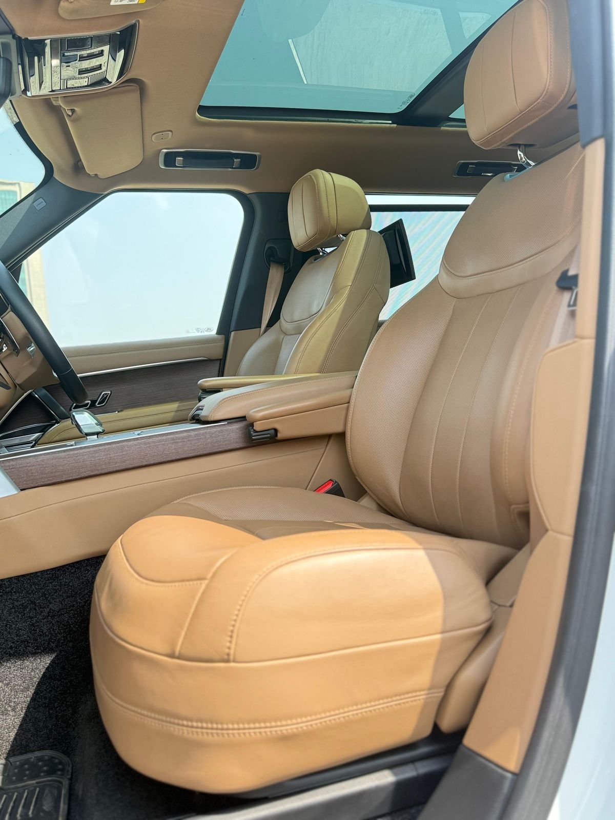 The Range Rover HSE LWB