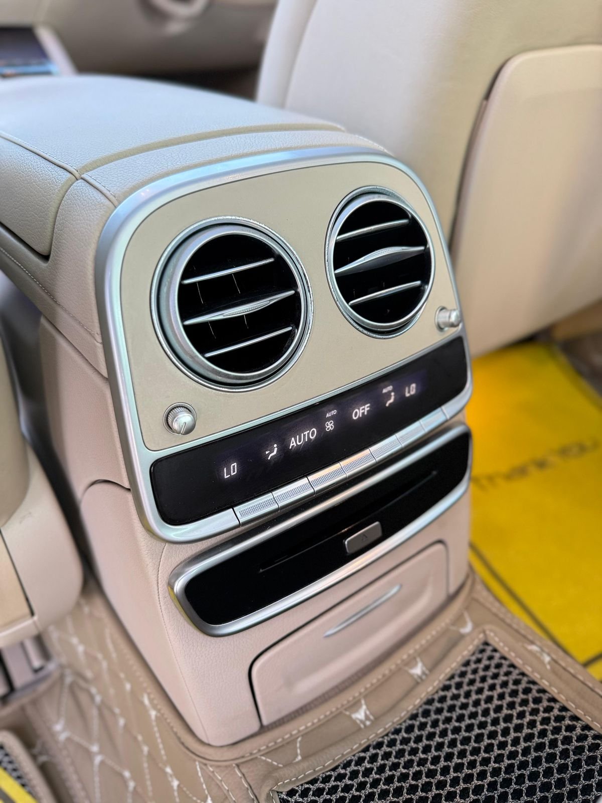 Mercedes Benz S class S350d Maybach Line