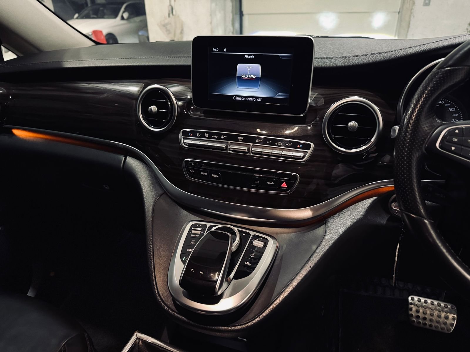 Mercedes Benz V Class 220D