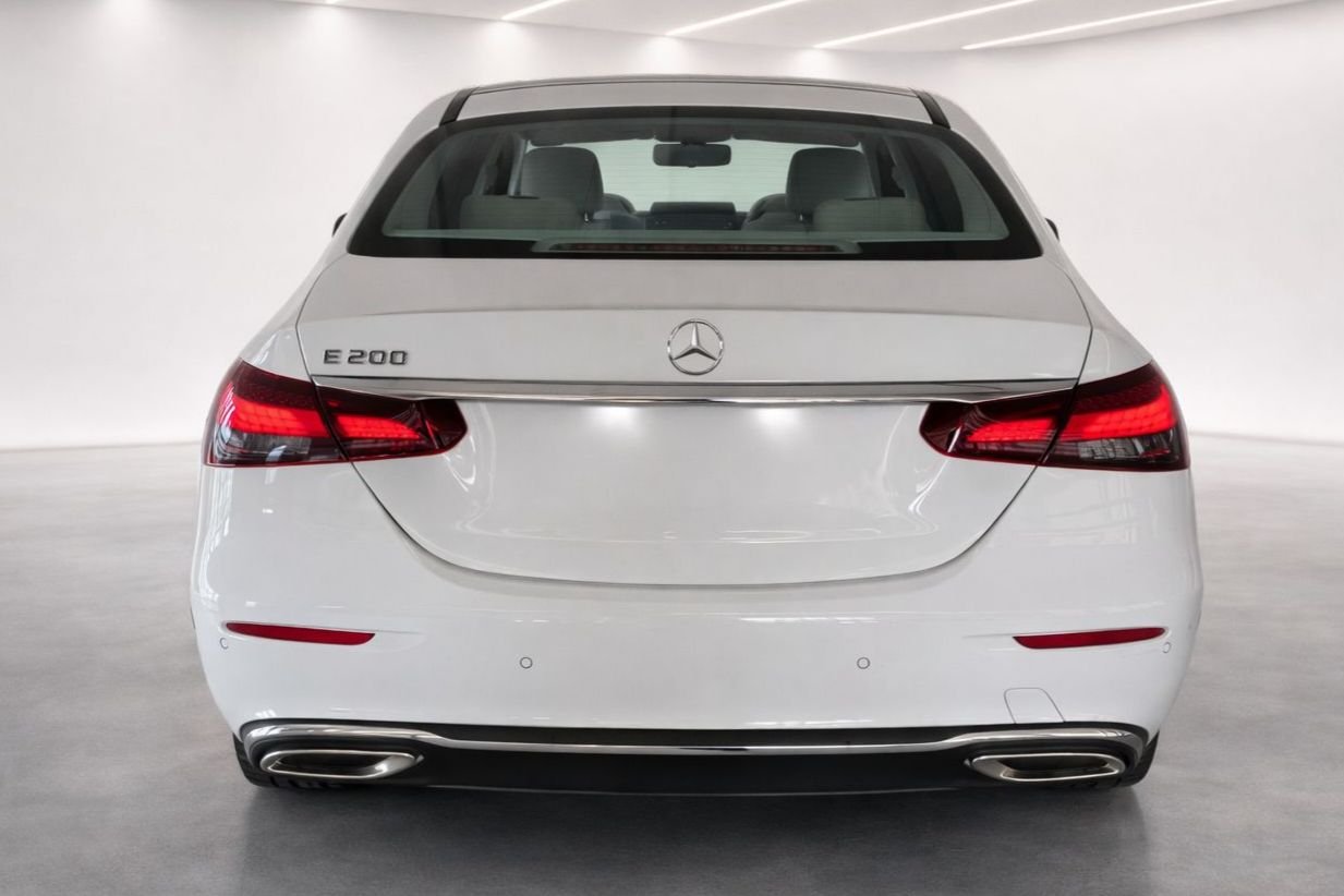 Mercedes Benz E Class E200 Exclusive
