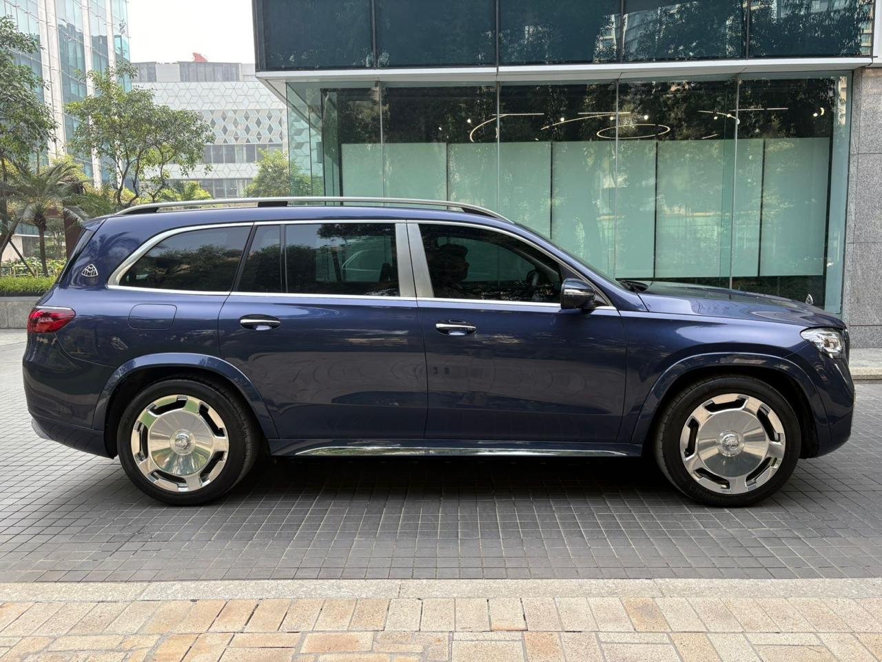 Mercedes Benz GLS 450D Maybach Line 7 Seater