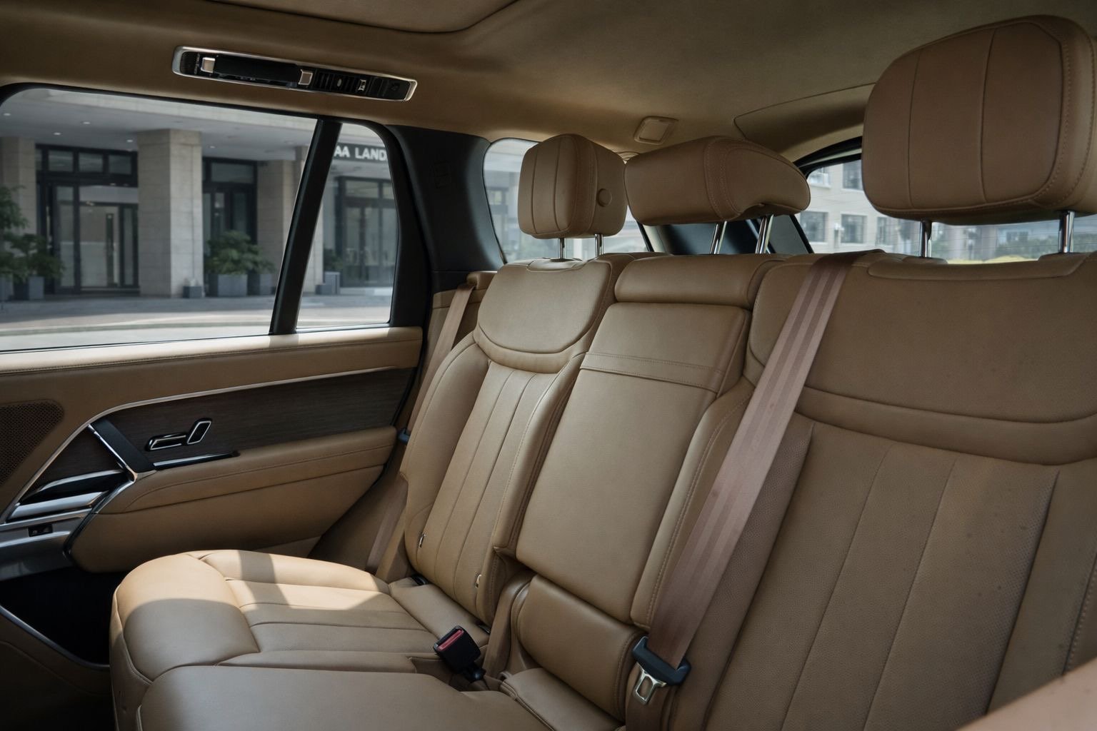 The Range Rover HSE LWB