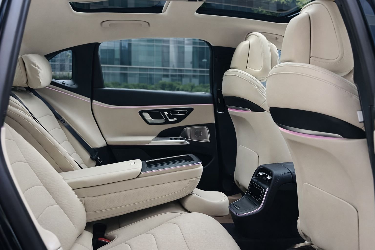 Mercedes-Benz E220d (All-New Shape)