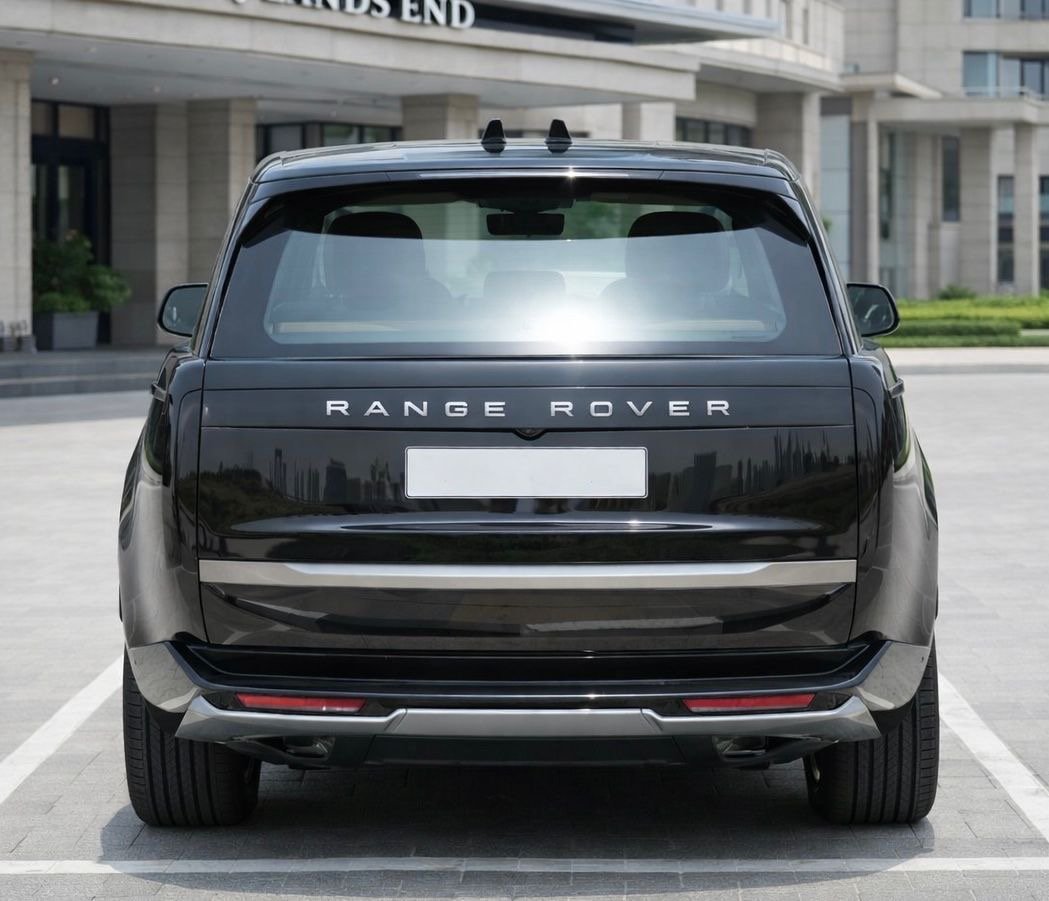 The Range Rover HSE LWB