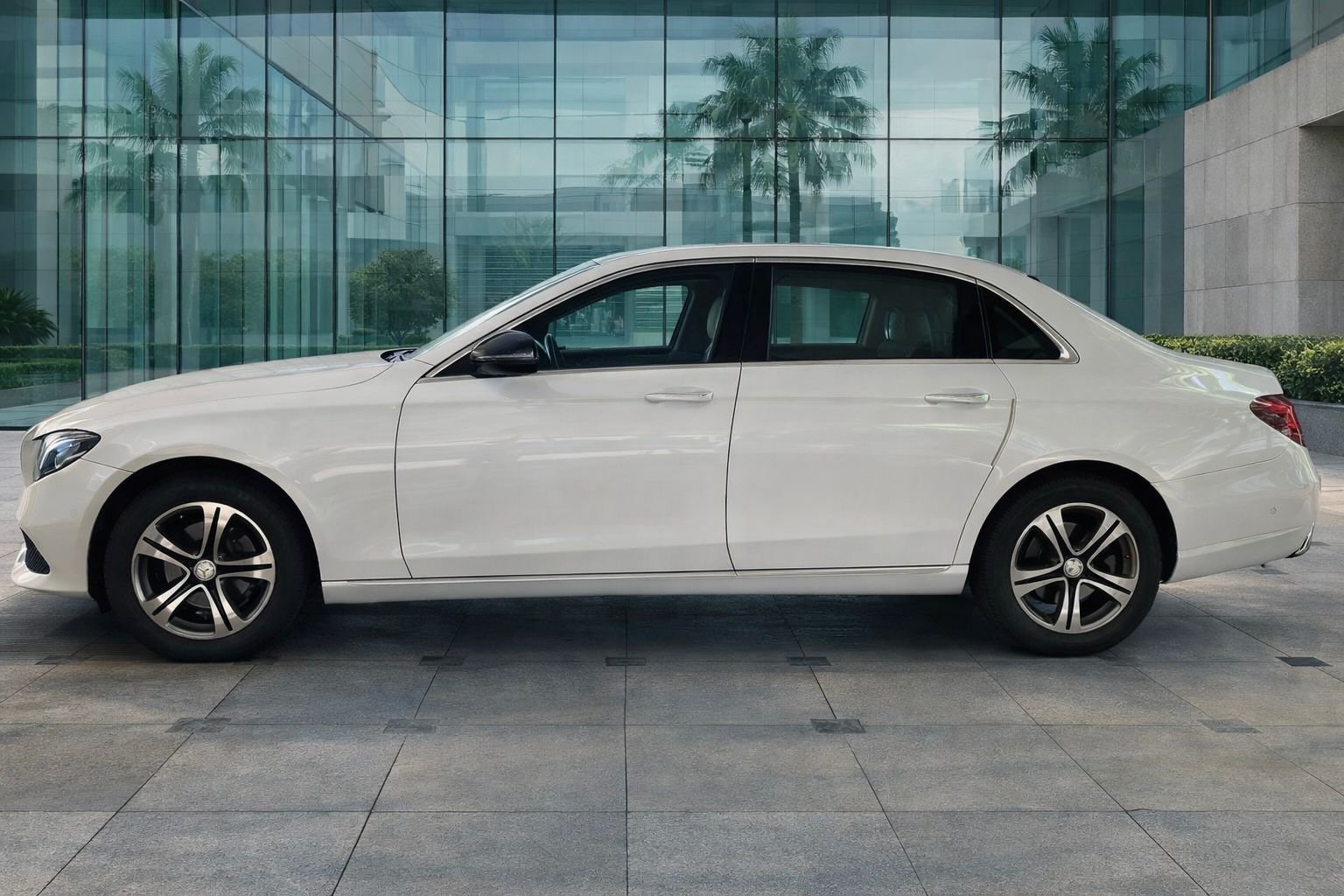 Mercedes Benz E Class E200 LWB